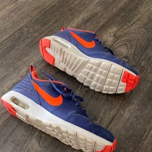 Youth Nike Air Max Tavas!